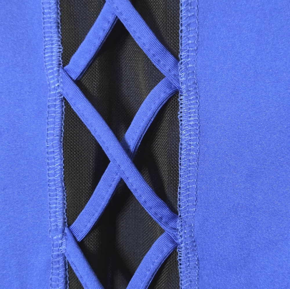 Xersion Women's Mesh Lattice Side Cutout Active Capri Leggings Blue/Black Size L - Picture 5 of 9